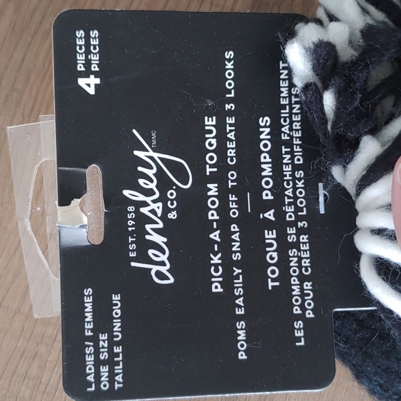 Pick-A-Pom Winter Toque  NWT - Picture 2 of 4